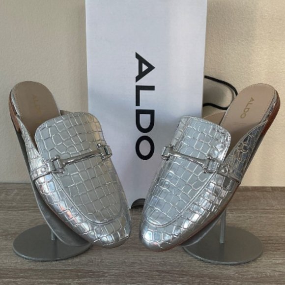 New Dabrylla ALDO Silver Flats Sz 7.5 - Picture 2 of 4